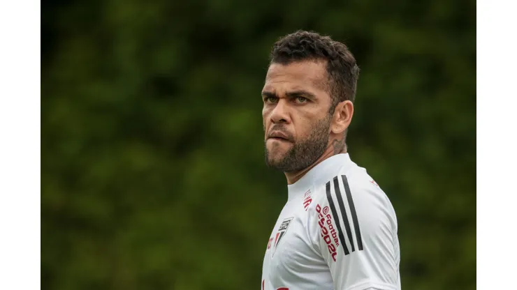 Daniel Alves durante treino do Sao Paulo no CT CT Barra Funda. Foto: Marcello Zambrana/AGIF