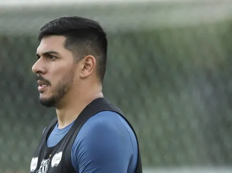 Goleiro João Paulo tem futuro atualizado no Santos