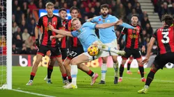 Erling Haaland finaliza a gol em partida entre Manchester City e Bournemouth. Foto: Associated Press / Alamy Stock Photo
