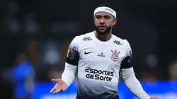 Jogador holandês marcou dois gols no Paulistão