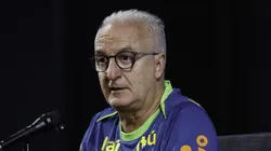 Dorival durante coletiva com a Seleção Brasileira.
