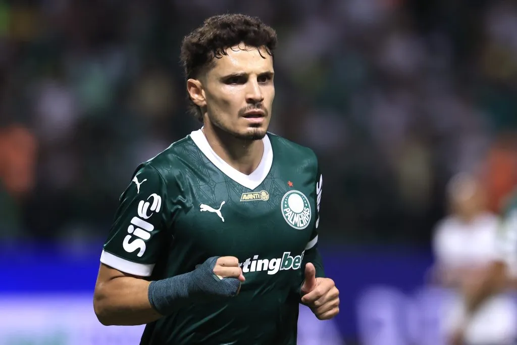 Veiga foi criticado após o pênalti perdido. Foto: Marcello Zambrana/AGIF