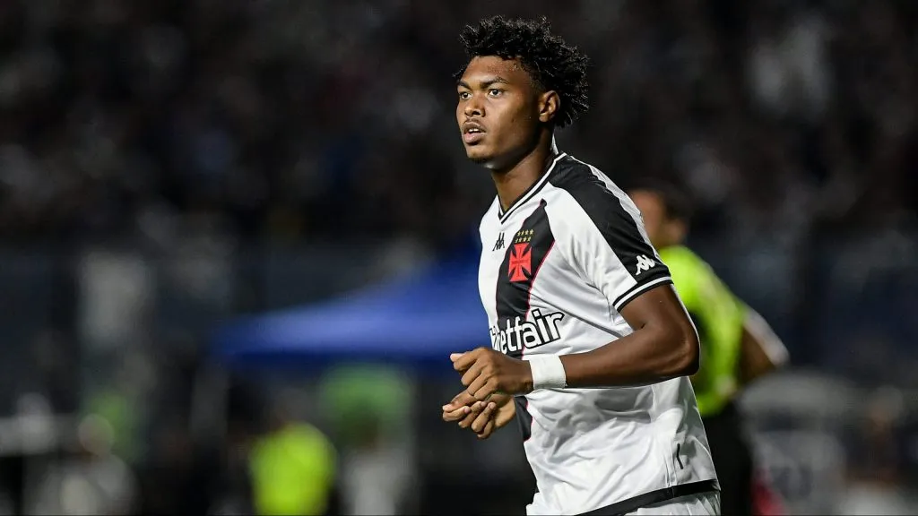 GB jogador do Vasco durante partida contra o Atlético-GO no estádio São Januário pelo campeonato Copa Do Brasil 2024. Foto: Thiago Ribeiro/AGIF
