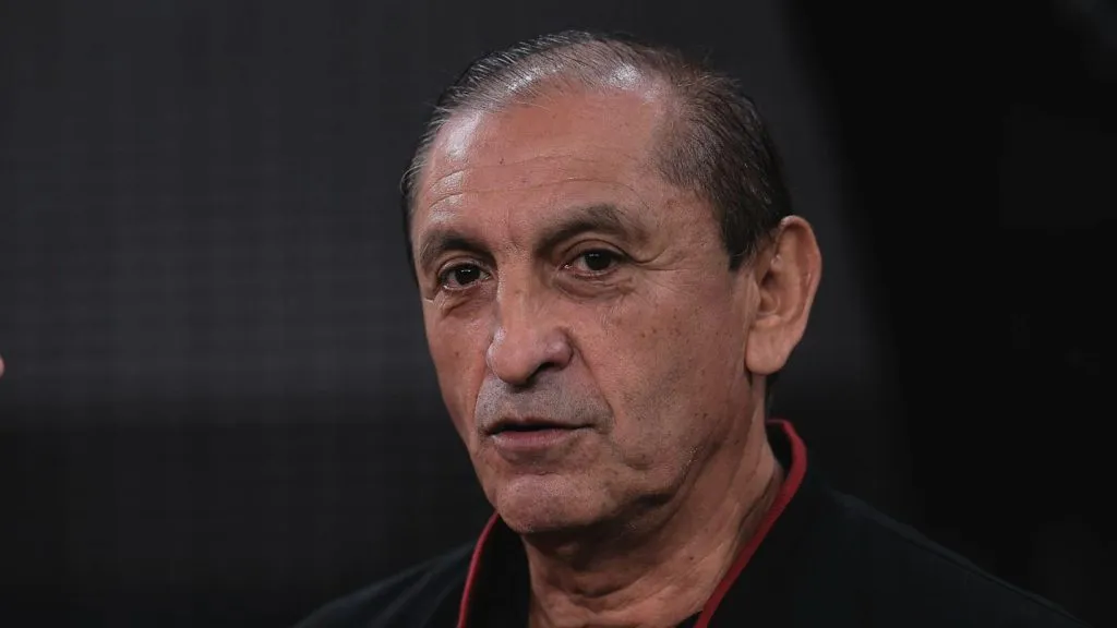 Ramón Díaz vai precisar se virar com o elenco que tem em mãos - Foto: Ettore Chiereguini/AGIF