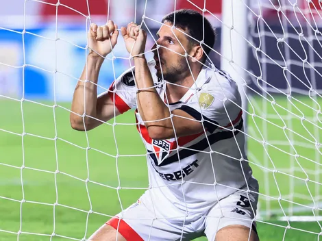 Torcida pede saída de Calleri do time titular