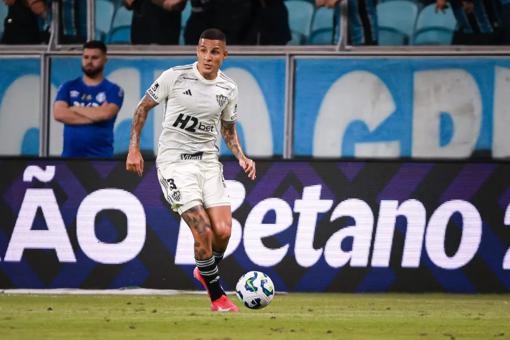 Arana na partida contra o Grêmio. Foto: Maxi Franzoi/AGIF