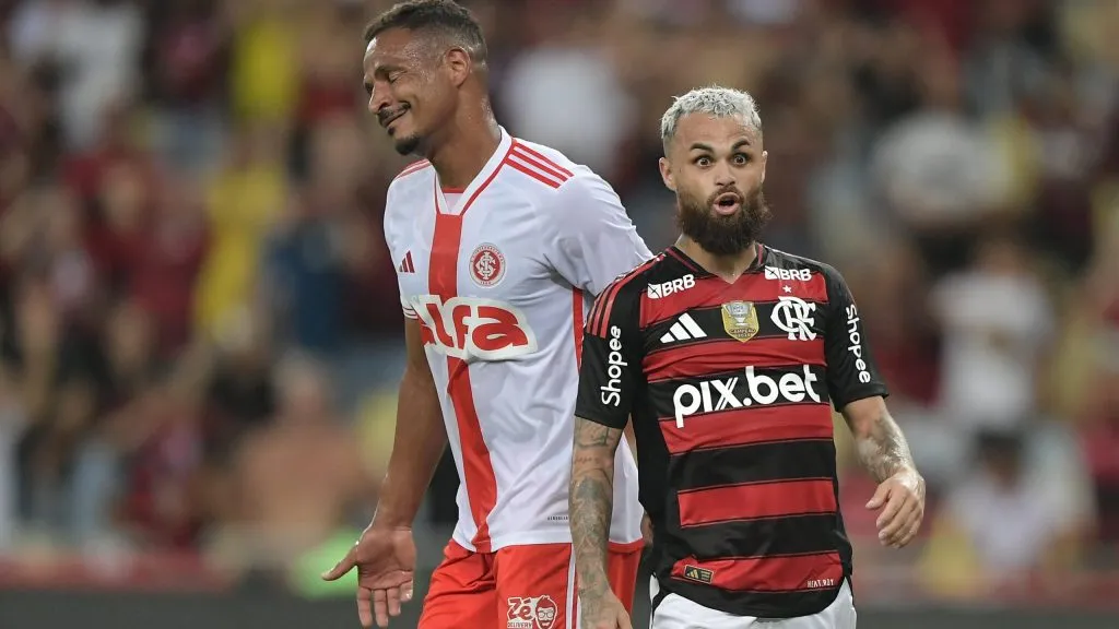 Michael, jogador do Flamengo, durante partida contra o Internacional no estadio Maracana pelo campeonato Brasileiro A 2025. Foto: Thiago Ribeiro/AGIF