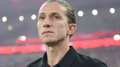 Técnico Filipe Luís optou por entrar com quatro atacantes na estreia do Brasileirão.