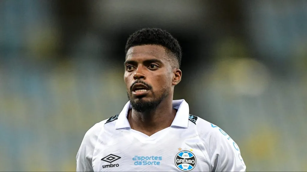 Jemerson teve uma atuação ruim contra o Atlético-MG