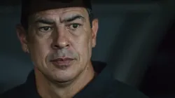 Carille durante partida entre Nova Iguaçu e Vasco, no Estádio Nílton Santos, pela Copa do Brasil.