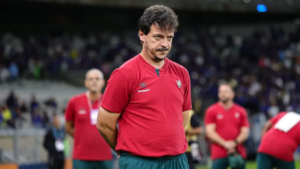 Fernando Diniz técnico do Fluminense durante partida contra o Cruzeiro no estádio Mineirão pelo campeonato Brasileiro A 2024. Foto: Gilson Lobo/AGIF