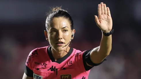 Grêmio x CAM tinha Daiane Muniz no VAR.