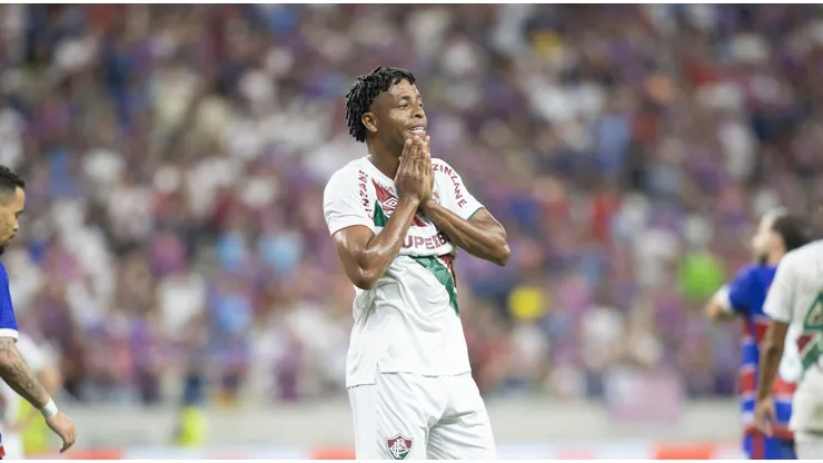 Keno lamenta gol marcado pelo Fortaleza. Foto: Baggio Rodrigues/AGIF/ Associated Press / Alamy Stock Photo