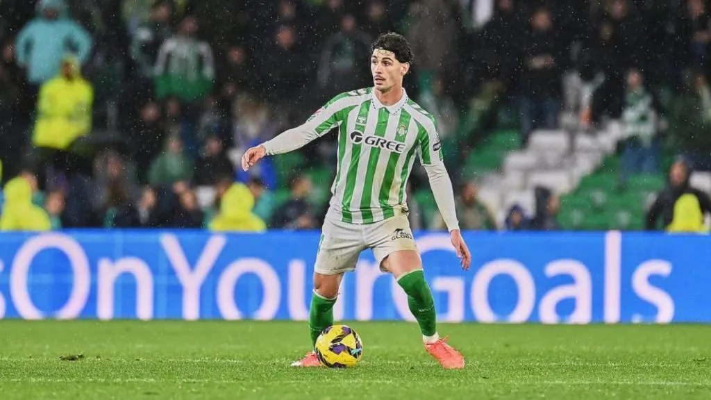 Joia do Inter, Johnny tem chamado a atenção no Real Betis – Foto: Reprodução/Real Betis