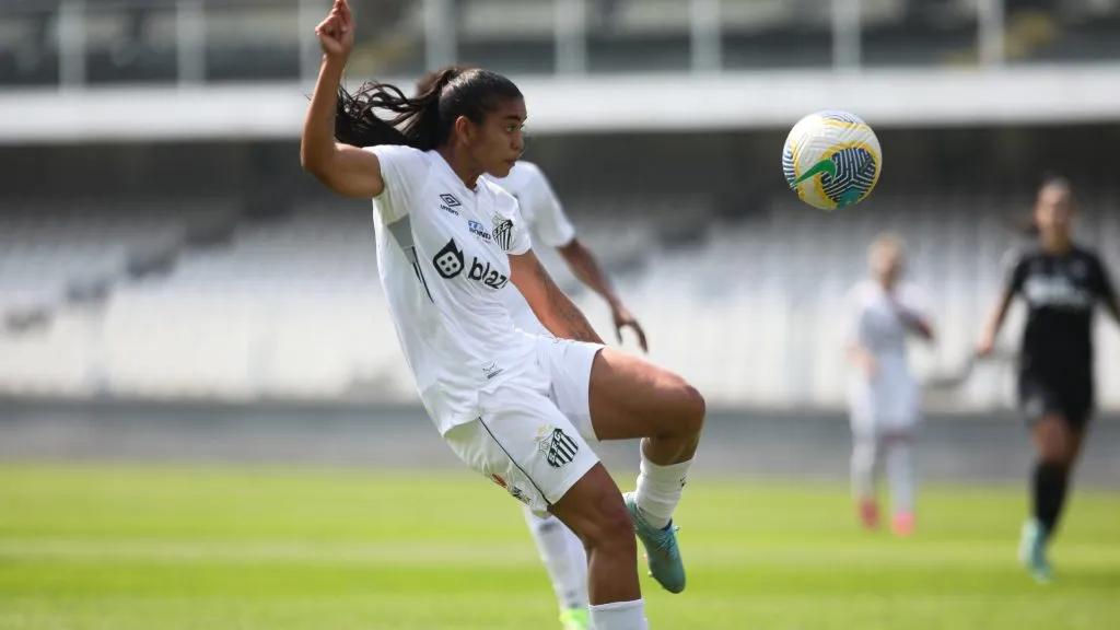 Larissa jogadora do Santos