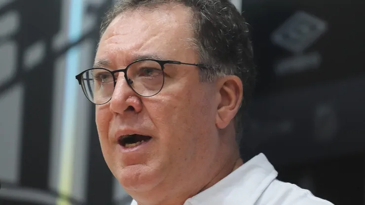 Marcelo Teixeira é pressionado no Santos.