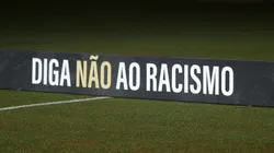 Protesto contra o racismo no futebol. Foto: Gabriel Machado/AGIF