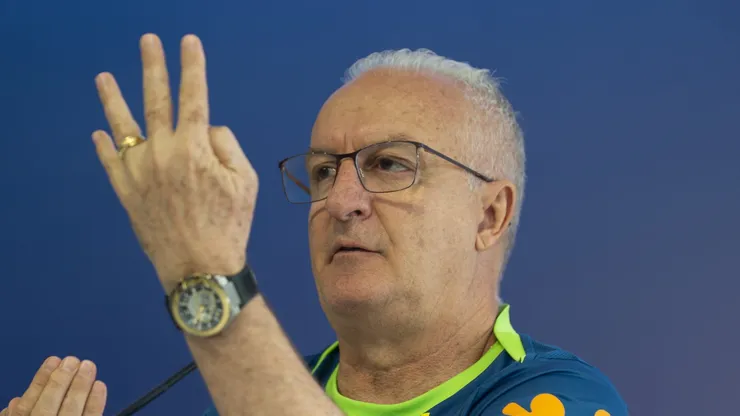 SP - SAO PAULO - 09/10/2024 - BRASIL, COLETIVA - Dorival Junior tecnico da Selecao Brasileira de Futebol durante em coletiva de imprensa antes do treino da equipe realizado no CT Academia de Futebol.