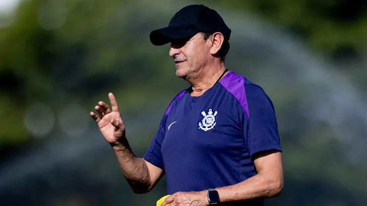 Ramón Díaz em treino no CT Joaquim Grava