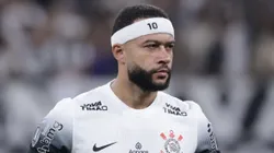 Memphis Depay em partida pelo Corinthians. Foto: Marcello Zambrana/AGIF