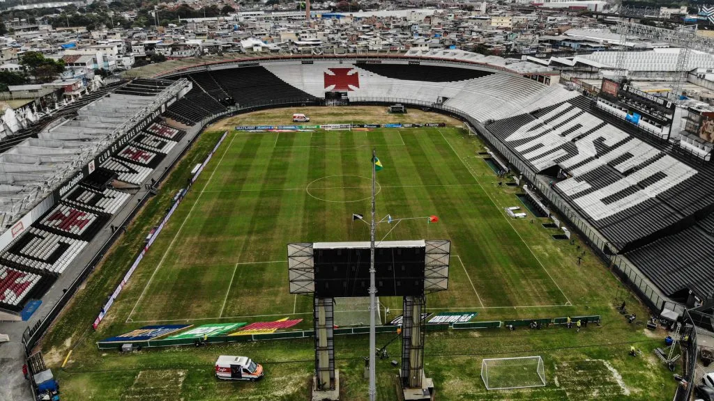 Vascão quer jogar contra o rival na Colina Históricav – Foto: Thiago Ribeiro/AGIF