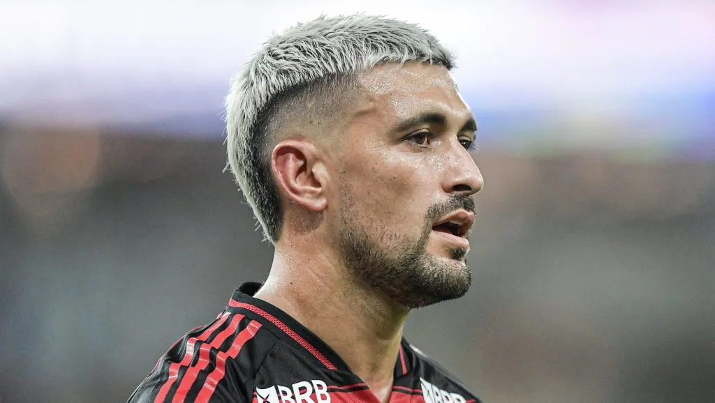 Foto: Thiago Ribeiro/AGIF – Arrascaeta e Danilo são dois desfalques certos contra o Deportivo Táchira.