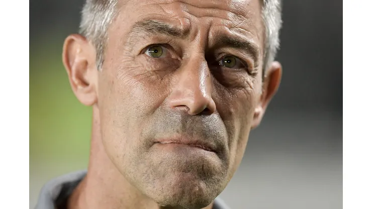 Pedro Caixinha perde peça importante no ataque do Santos para a temporada