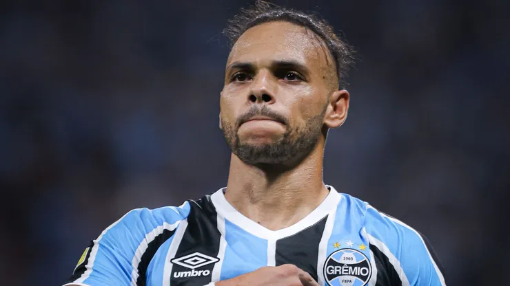 Braithwaite deve ficar na reserva. Foto: Maxi Franzoi/AGIF