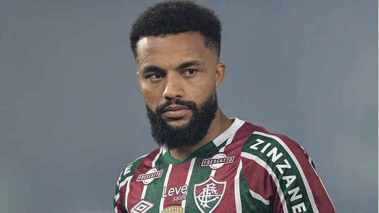 Samuel Xavier em ação pelo Fluminense - Foto: Thiago Ribeiro/AGIF
