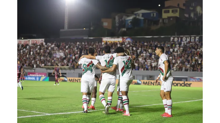 GERMAN CANO jogador do Fluminense comemora seu gol com jogadores do seu time durante partida contra o Caxias no estádio Centenário pelo campeonato Copa Do Brasil 2025. Foto: Luis Felipe Amorin/AGIF