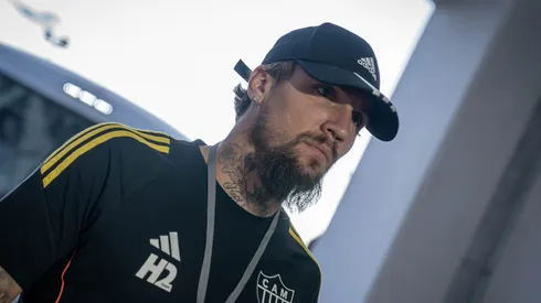 Lyanco durante chegada ao Estádio Inca Garcilaso de la Vega