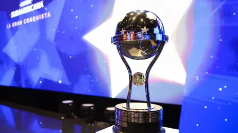 Taça da Copa Sul-Americana. Foto: Divulgação