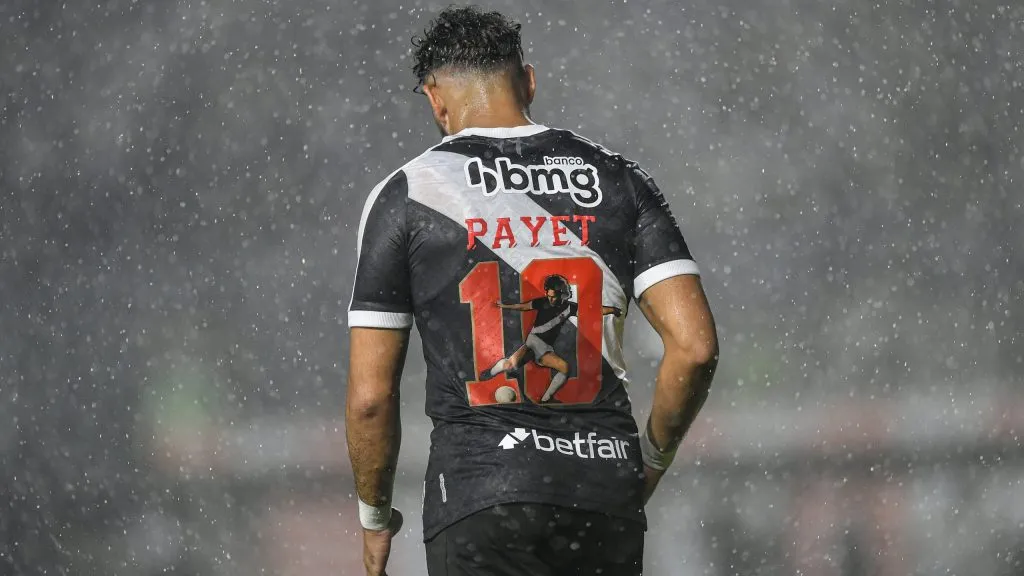 Momento de Payet é complicado -Foto: Thiago Ribeiro/AGIF.