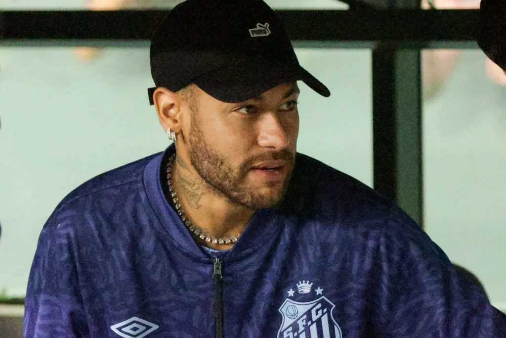 Neymar: problemas físicos na volta ao Santos – Foto: Robson Mafra/AGIF