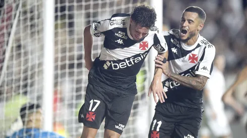 RJ - RIO DE JANEIRO - 30/03/2025 - BRASILEIRO A 2025, VASCO X SANTOS - Nuno Moreira jogador do Vasco comemora seu gol durante partida contra o Santos no estadio Sao Januario pelo campeonato Brasileiro A 2025. Foto: Alexandre Loureiro/AGIF
