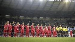 Jogadores do Huracan posam para foto na partida contra Cruzeiro - Foto: Thomas Santos/AGIF