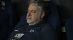 RJ - RIO DE JANEIRO - 17/04/2024 - BRASILEIRO A 2024, FLAMENGO X SAO PAULO - Julio Casares presidente do Sao Paulo antes da partida contra o Flamengo no estadio Maracana pelo campeonato Brasileiro A 2024. Foto: Jorge Rodrigues/AGIF