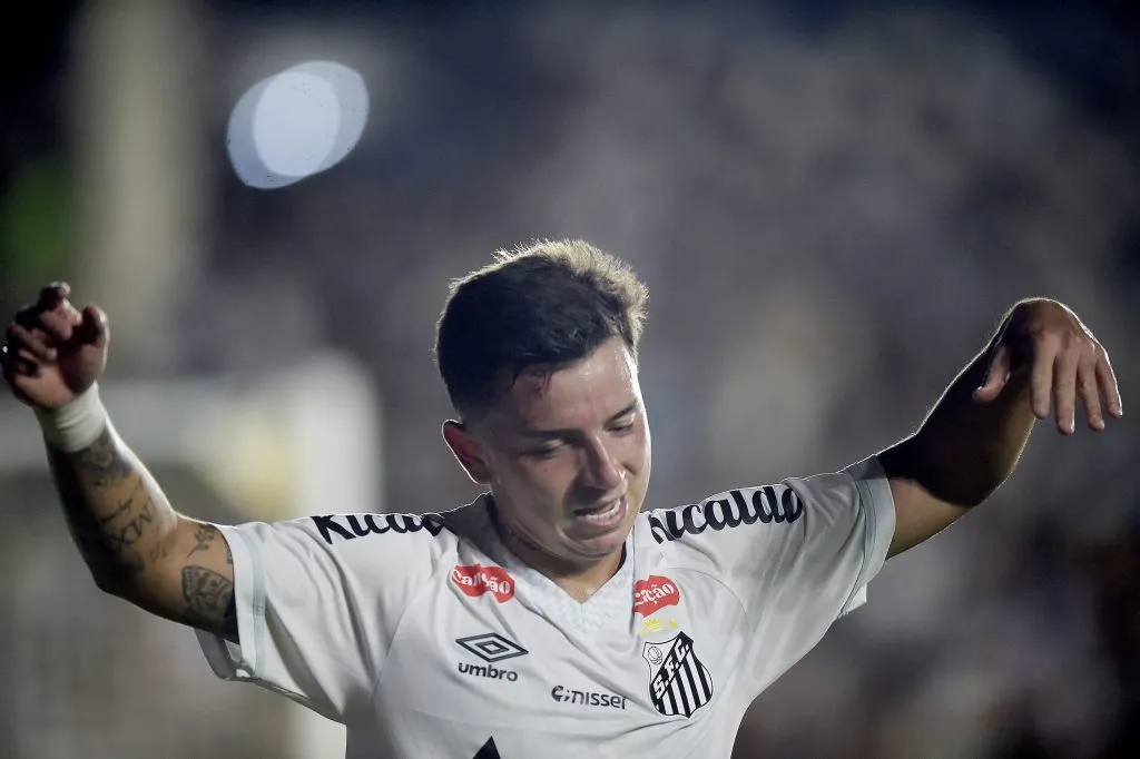 Barreal comemora seu gol pelo Santos. Foto: Alexandre Loureiro/AGIF