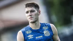 Rollheiser durante atividade no CT Rei Pelé