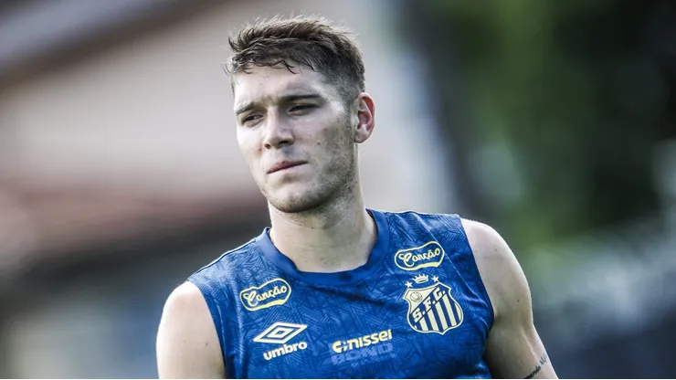 Rollheiser durante atividade no CT Rei Pelé