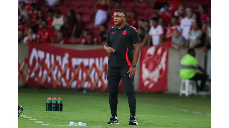 Roger Machado técnico do Internacional durante partida contra o Avenida no estádio Beira-Rio pelo campeonato Gaúcho 2025. Foto: Maxi Franzoi/AGIF