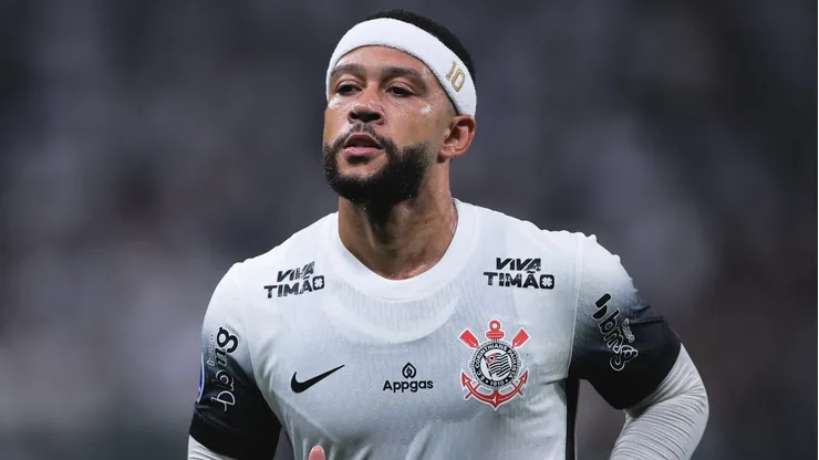 Memphis em ação pelo Timão