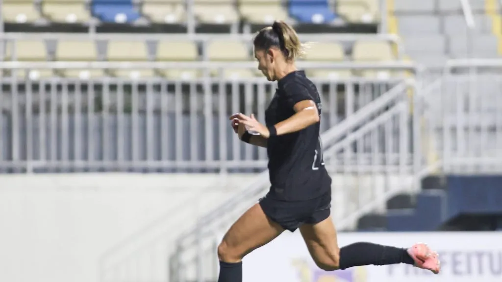 Jogadora do Corinthians em confronto contra o Juventude pelo Brasileirão Feminino 2025