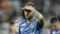 Neymar tem futuro incerto no Santos - Foto: Alexandre Schneider/Getty Images