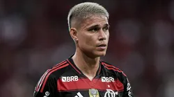 Luiz Araújo é alvo de críticas após desempenho na Libertadores