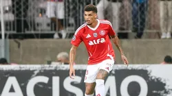 Juninho, zagueiro do Internacional. Foto: Internacional