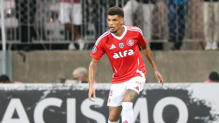 Juninho, zagueiro do Internacional. Foto: Internacional