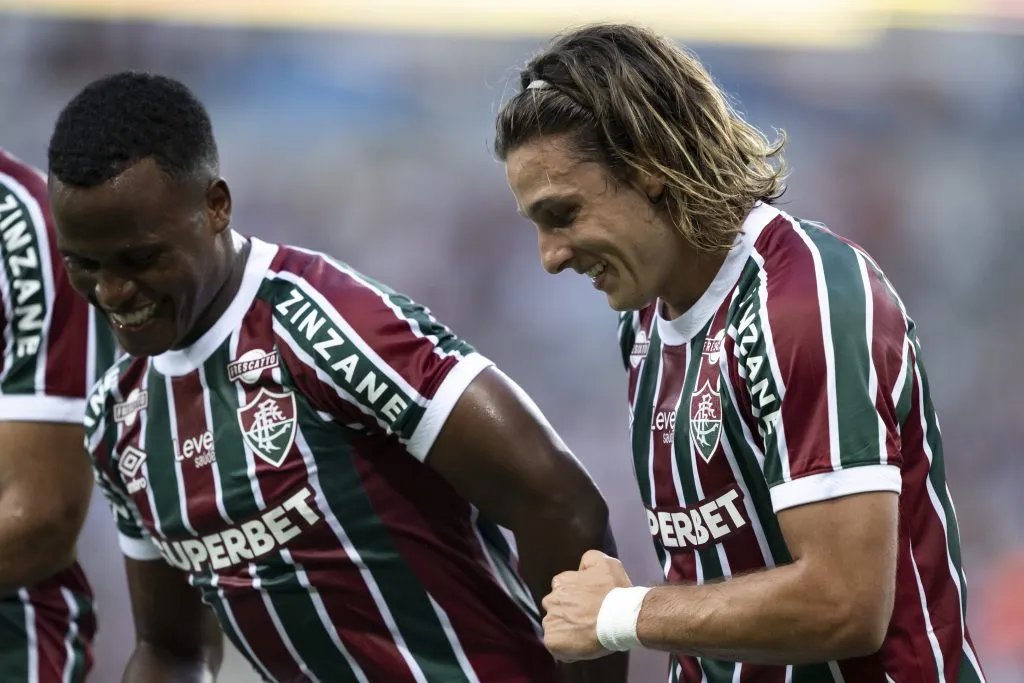 RJ – RIO DE JANEIRO – 02/03/2025 – CARIOCA 2025, FLUMINENSE X VOLTA REDONDA – Canobbio jogador do Fluminense comemora seu gol com Jhon Arias jogador da sua equipe durante partida contra o Volta Redonda no estadio Maracana pelo campeonato Carioca 2025. Foto: Jorge Rodrigues/AGIF