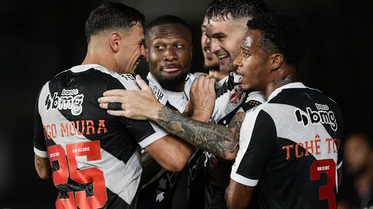 Jogadores do Vasco. Foto: Thiago Ribeiro/AGIF