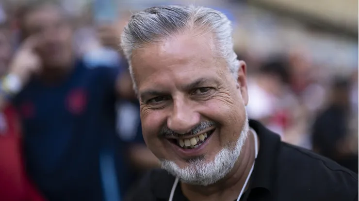 José Boto diretor de futebol do Flamengo antes da partida contra o Fluminense no estádio Maracanã pelo campeonato Carioca 2025 - Foto: Jorge Rodrigues/AGIF